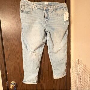 Time and Tru Light Wash Boyfriend Jeans